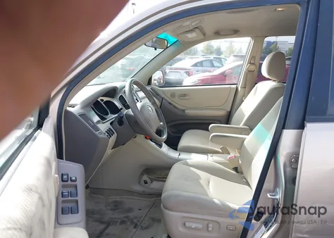 2005 Toyota Highlander V6 z USA, uszkodzony, nr VIN JTEEP21A450075372